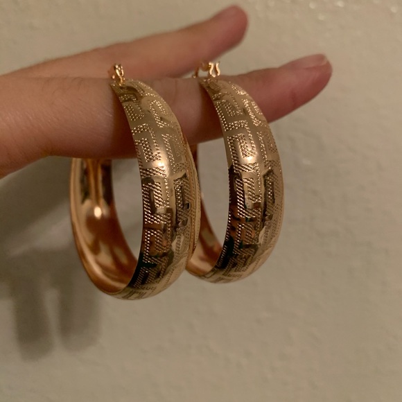 Women Lady Hook Drop Earrings Gold - Picture 4 of 4